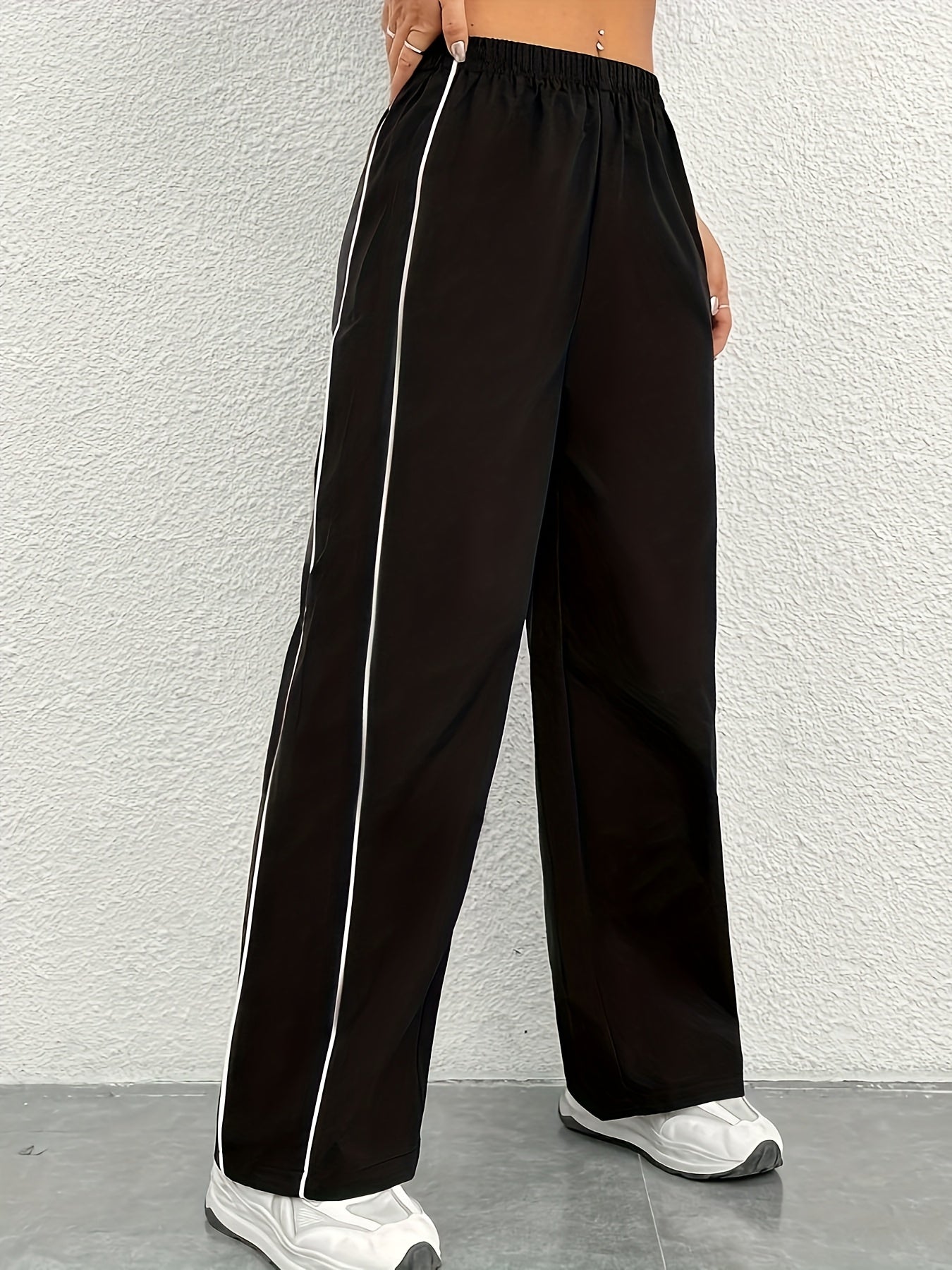 Women's Stylish Black & White Side Stripe Straight-Leg Joggers - 100% Polyester, Machine Washable, All-Season Casual Athletic Pants for Adults