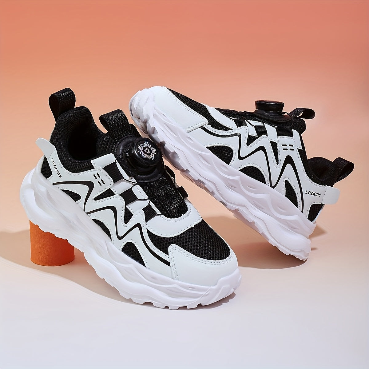 Boys' Fashion Outdoor Sports Shoes with Striped Design Suitable for Parties, Medium and Large Sizes