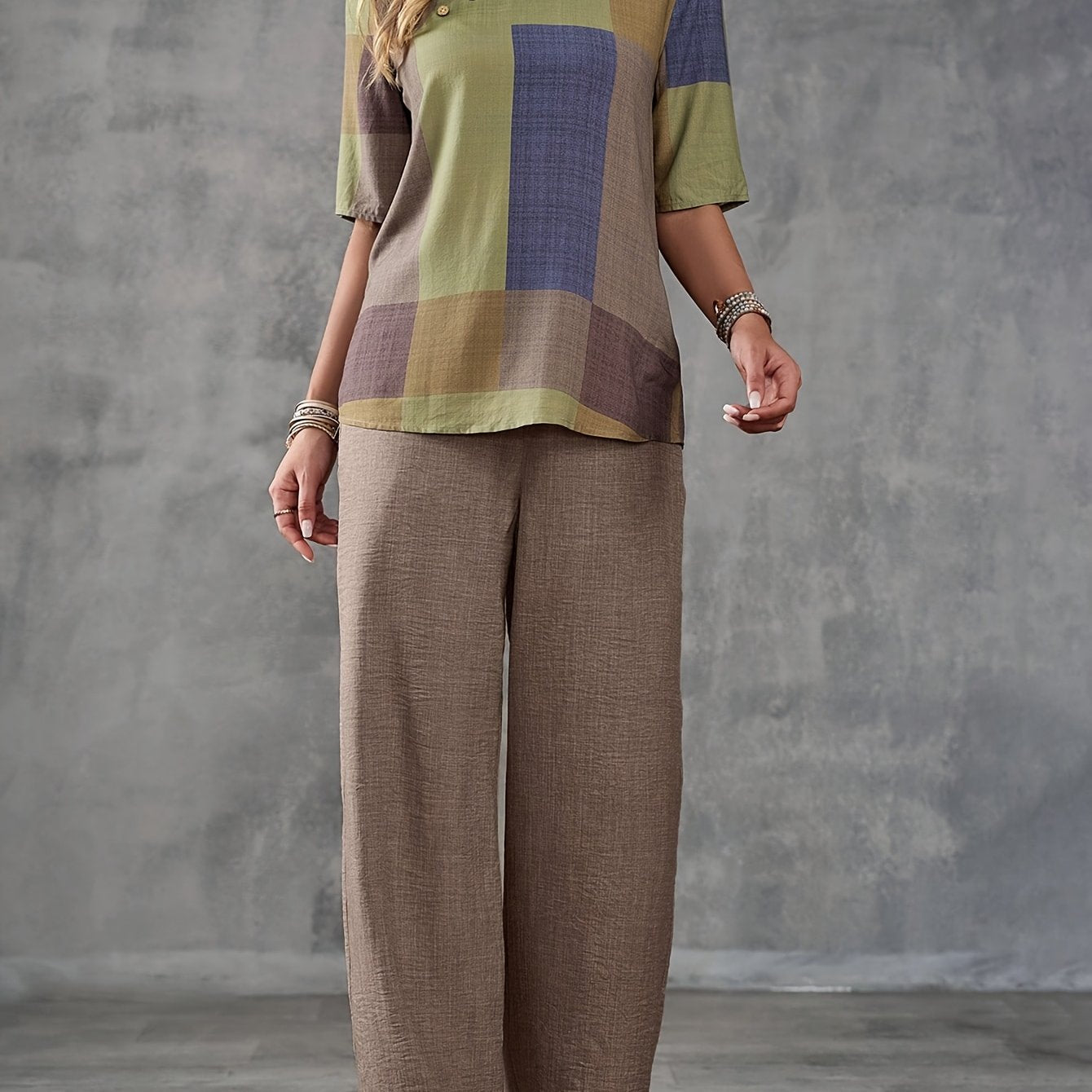Elegant Patchwork Women'S Fashion Suit - Short Sleeve, Crew Neck, Polyester, Spring/Summer Collection, Casual Attire|Modern Casualwear|Polyester Fabric