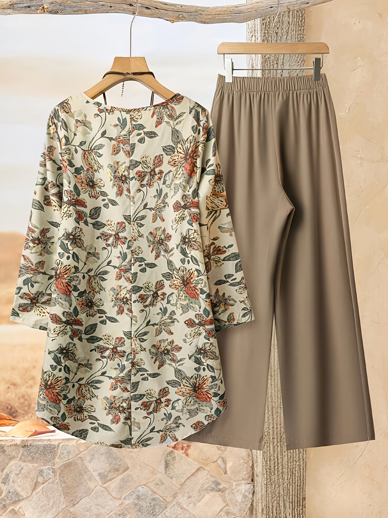 Women's Casual Round Neck Printed Long Sleeve Top and Solid Color Pants Two-Piece Set