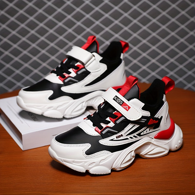 Casual Stylish Sports Shoes That Are Windproof And Waterproof.