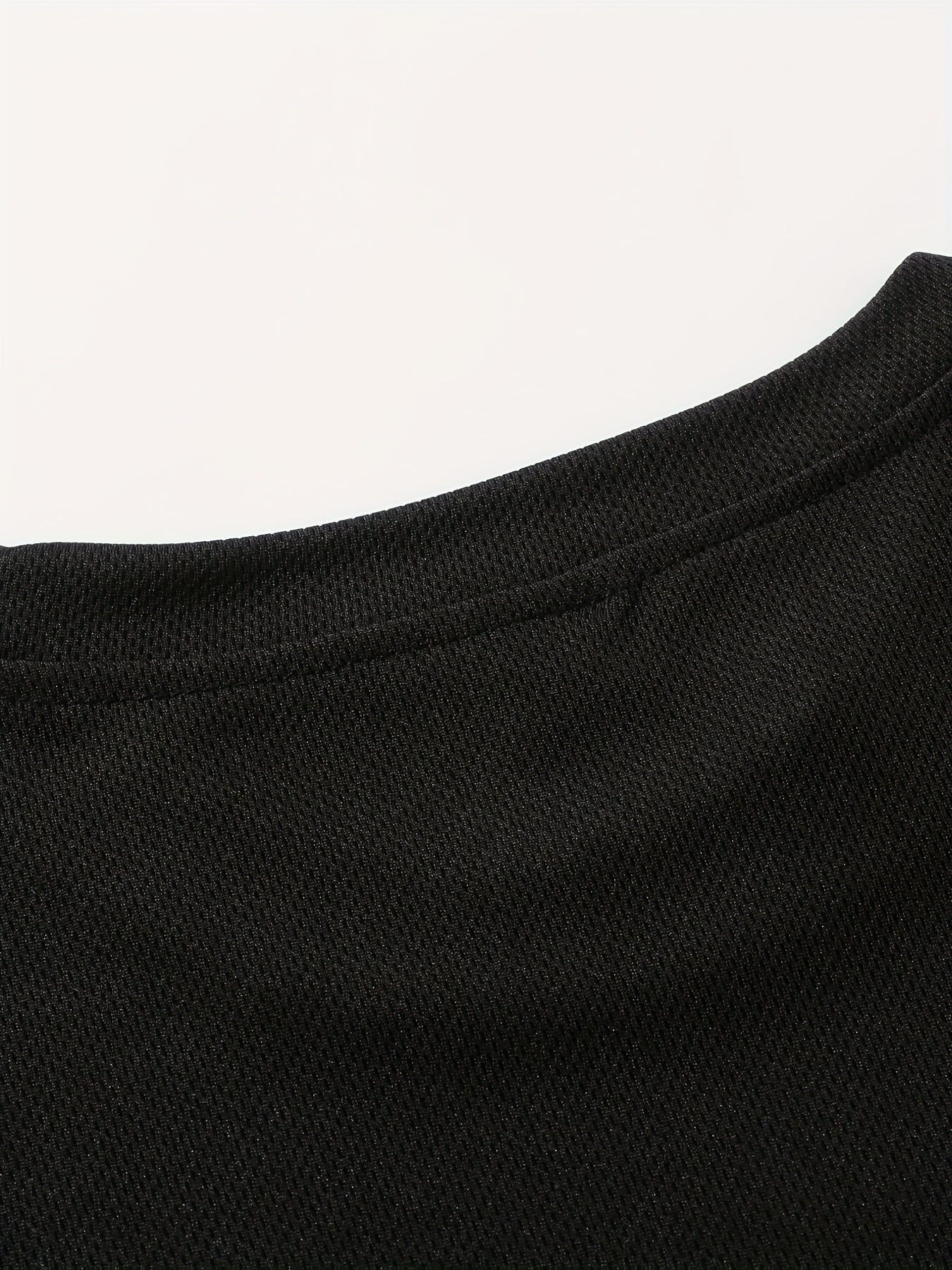 Minimalist High-End Bat Pattern Print Short-Sleeve Summer Fashion Casual Black And White Textured Men'S T-Shirt.
