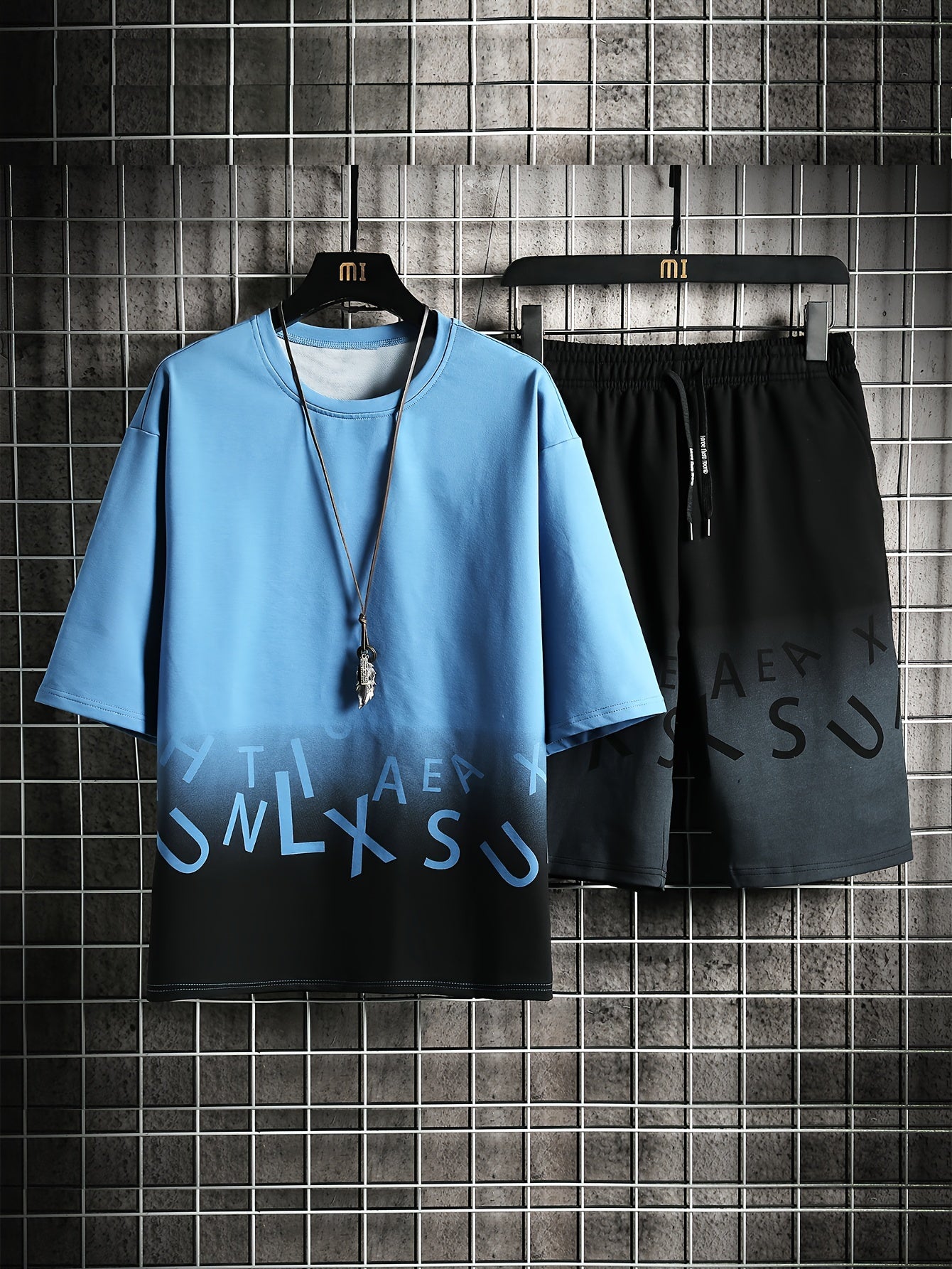 2-piece Men's Stylish Gradient Summer Outfit Set, Men's Short Sleeve Cotton Blend T-shirt & Drawstring Shorts Set