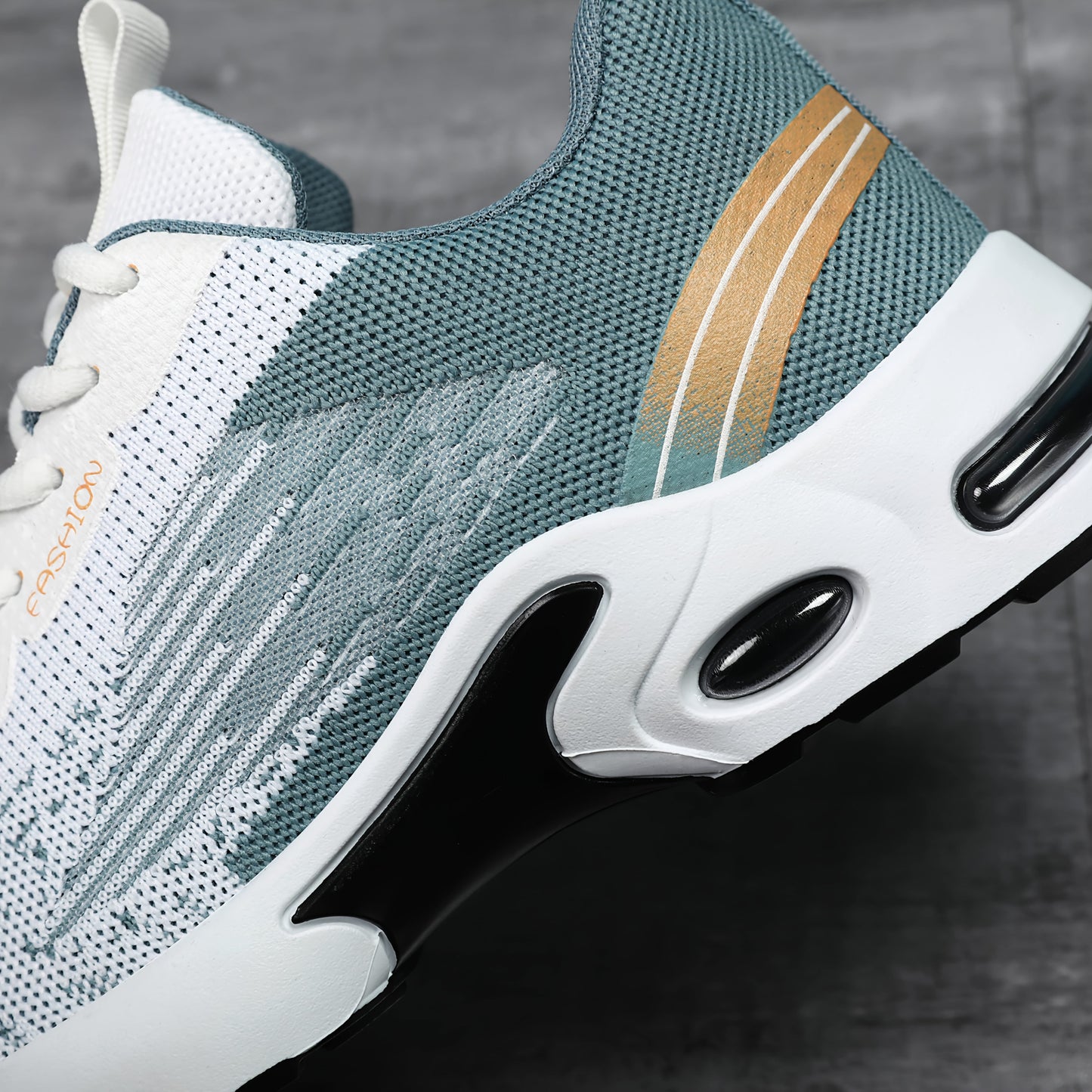 Men's Fashion Sports Sneakers, Breathable Mesh Fabric Upper, Comfortable Lace-Up Running Shoes with PVC Sole and Cloth Insole for All Seasons