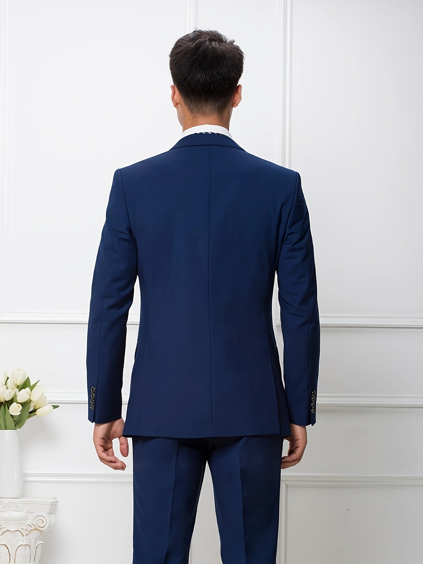 2pcs Luxury Classic Men'S Solid Color Suit - Notched Lapel Blazer and Pants, Regular Fit, Long Sleeve, Traditional Silhouette, Ideal for Weddings, Business Meetings - High-Quality Fabric, Comfortable Wear, Stylish Design, Wed