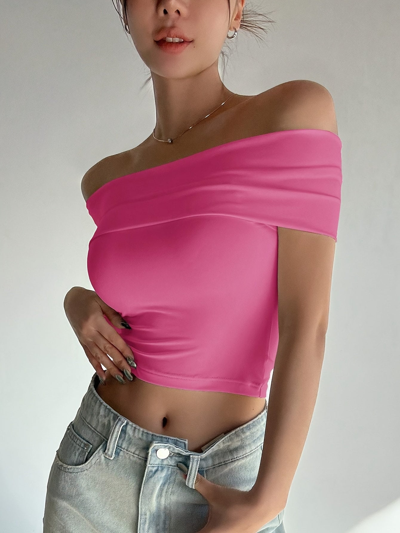 Chic Comfort| Elegant Women's Light Pink Off-Shoulder Ruched Crop Top - Slim Fit, Solid Color, Polyester & Elastane Blend, Machine Washable for Summer, Casual Wear|Chic Offshoulder Top|Delicate Texture