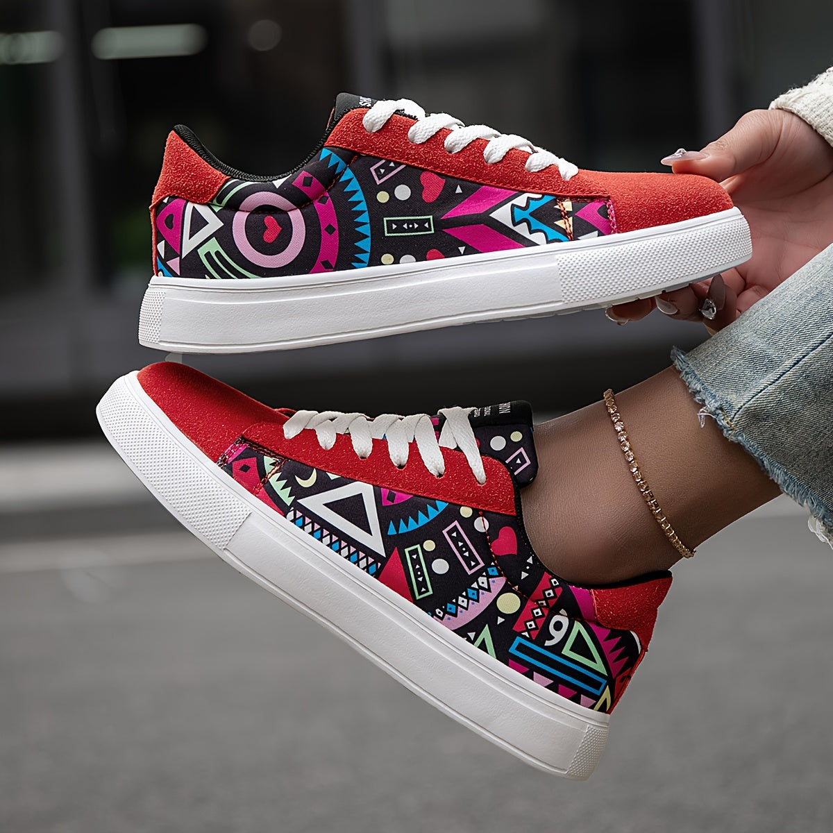 Women's Casual Skate Shoes Geometric Pattern Random Print Versatile, Lightweight Anti-Slip Outdoor Sports Daily Wear Walking Sneakers