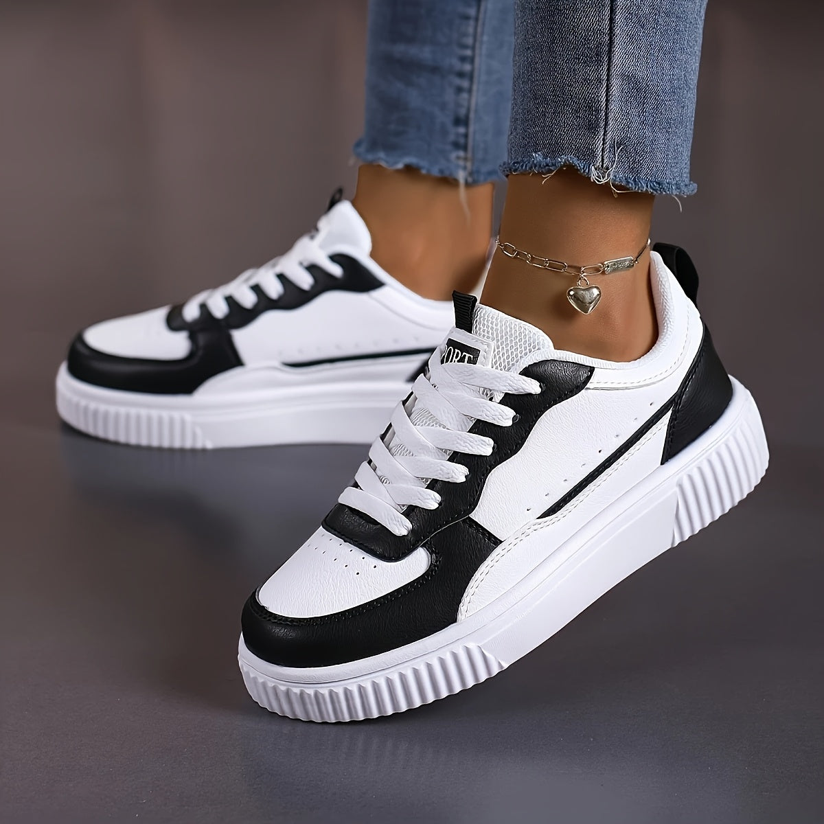 Unisex Low-Top Sneakers - White & Green colorblock design, Lace-Up Closure, Cushioned EVA Sole - All-Season Casual Shoes for Men & Women - Skateboarding, Everyday, Formal Events - Easy-Clean Synthetic Cover Upper, Everyday Fo