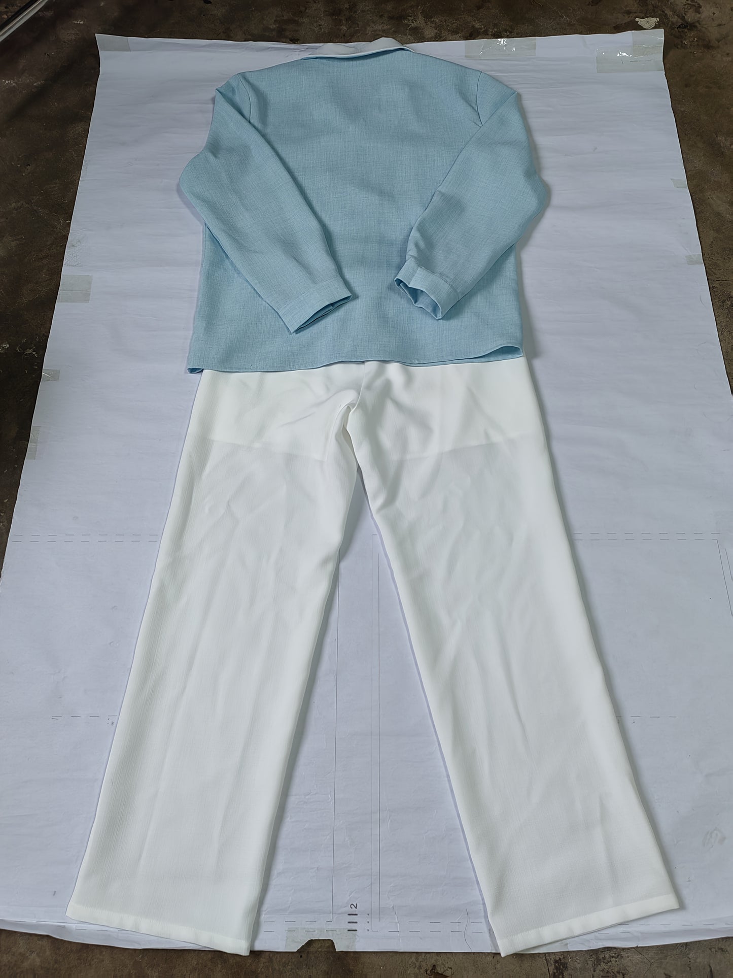 New Autumn And Winter Two-Piece Set Featuring a Color-Blocked Long-Sleeve Shirt with a Suit Collar And Straight-Leg Casual Trousers.