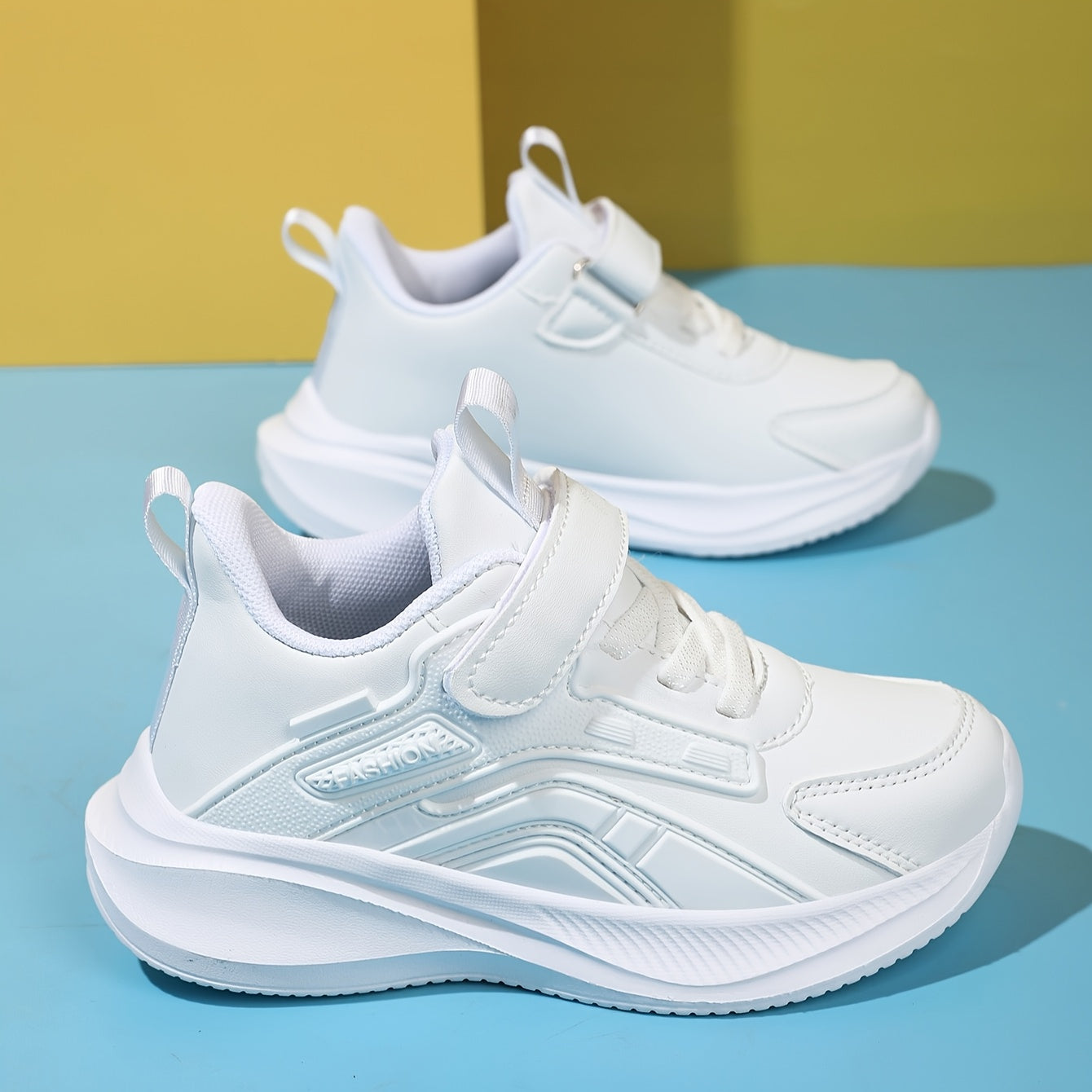 1 Pair Boys Girls Low-Top Sneakers - White Casual Sports Shoes with Closure, Durable EVA Sole & Fabric Lining, Breathable Round Toe Design for Running, School, Daily Wear, Shoes for Girls, School Footwear, Minimalist Style, S