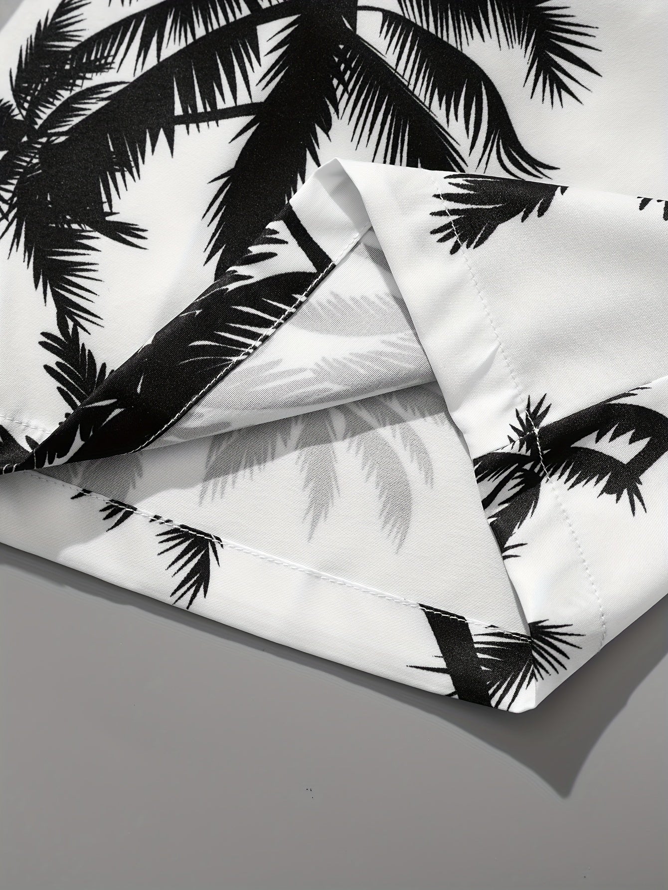 Men's Tropical Coconut Tree Print Drawstring Shorts - Casual, Loose-Fit Beachwear with Pockets
