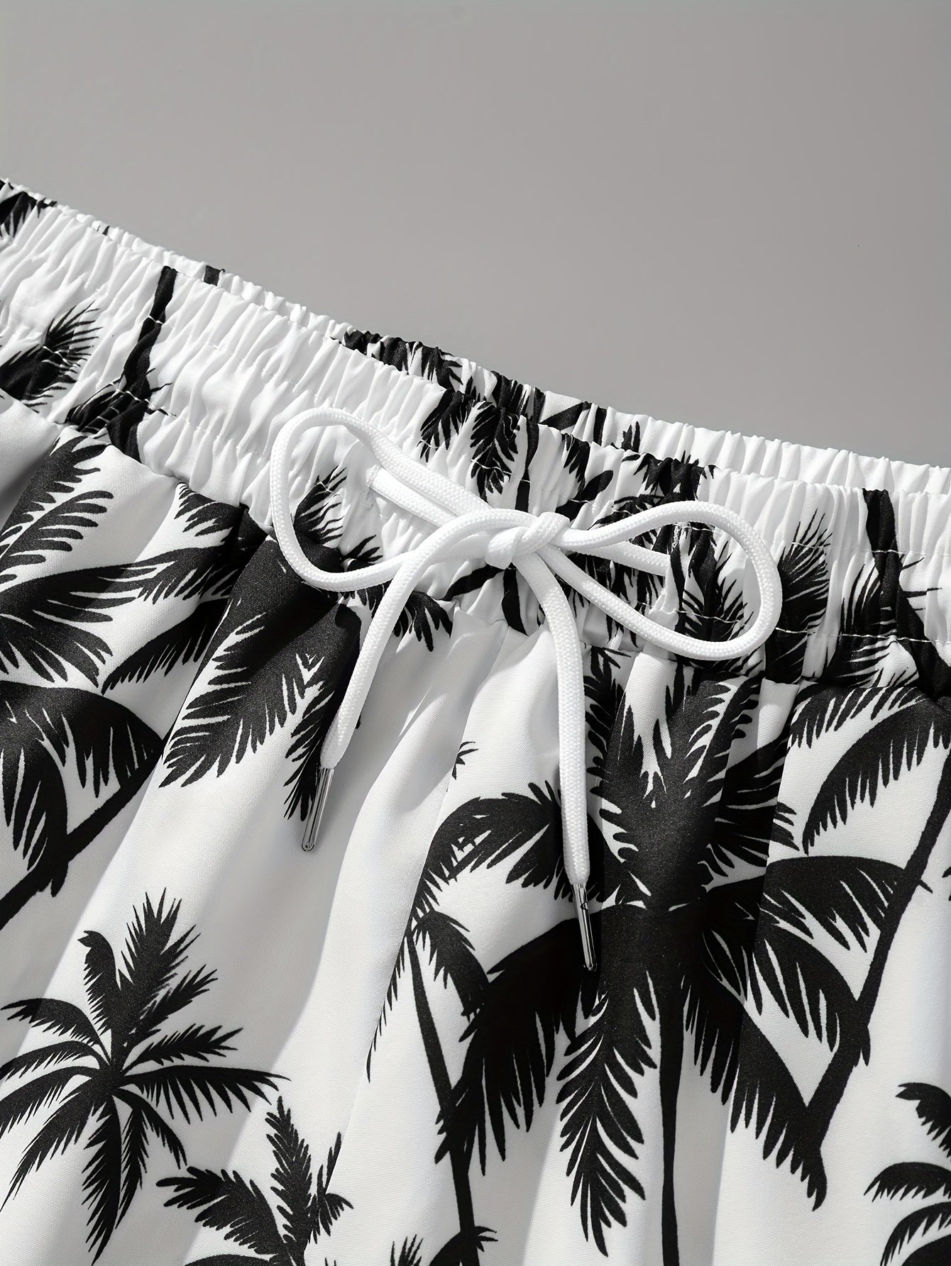 Men's Tropical Coconut Tree Print Drawstring Shorts - Casual, Loose-Fit Beachwear with Pockets