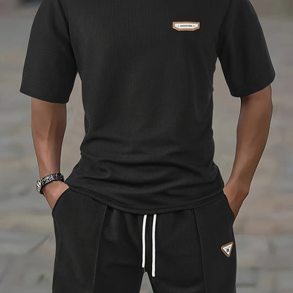 Men's Waffle Round Neck Top with Label, Short Sleeve T-shirt and Drawstring Shorts for Clean and Comfortable Spring/Summer Wear