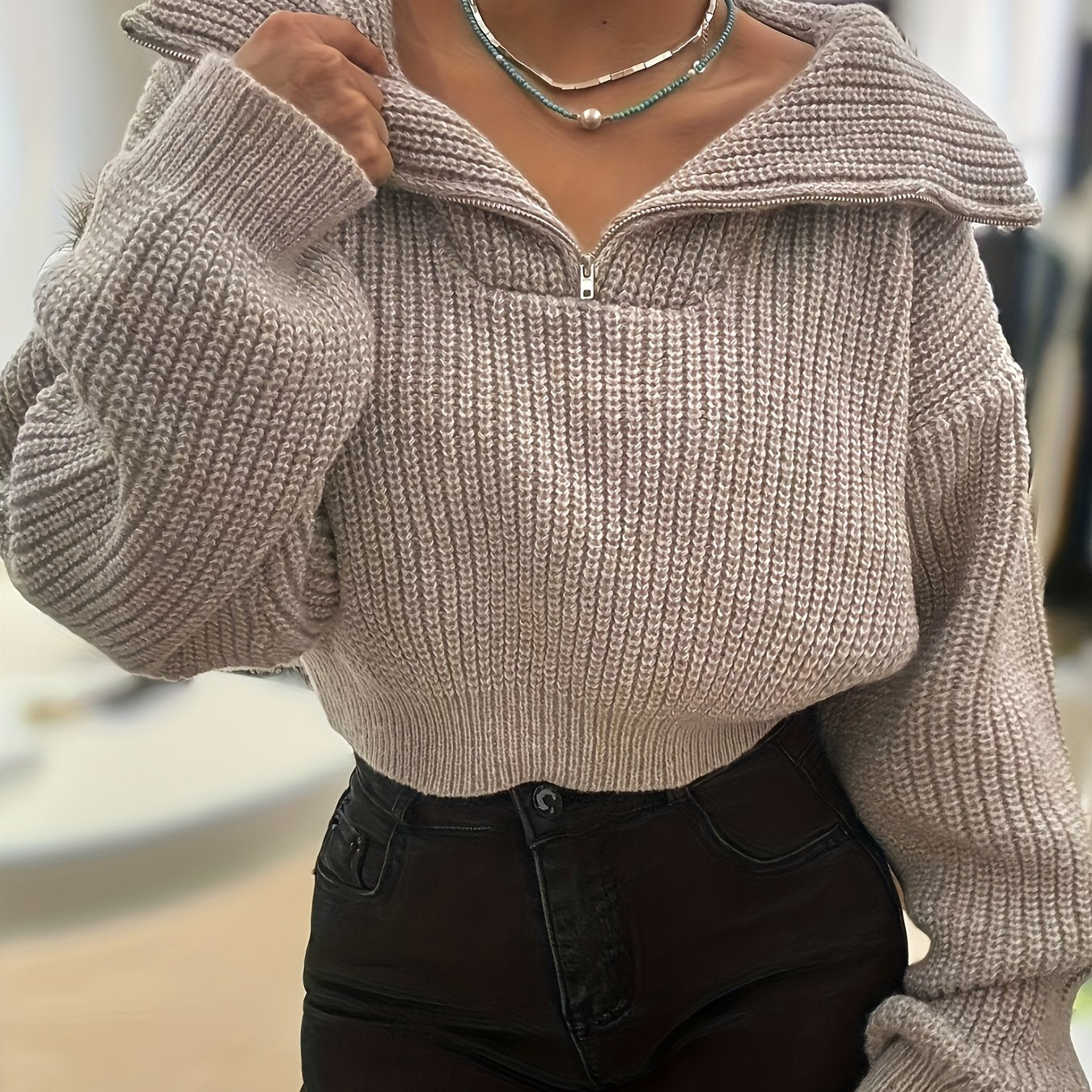 Autumn and Winter Half-Zip Short Fashion Lantern Sleeve Pullover Sweater to Show Your Figure and Versatile