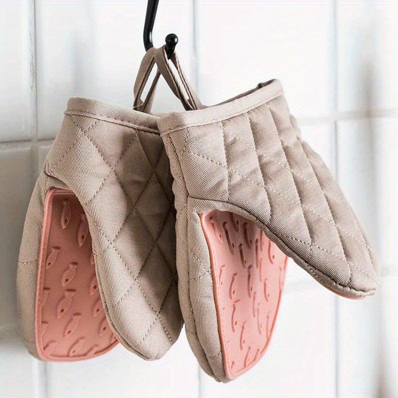 Heat Resistant Silicone Foot Pad with Cover. They Are Multifunctional And Can Be Used As Pot Racks, Microwave Safe Oven Heat Pads, Frying Pan Handle Racks, And Kitchen Countertop Mats.