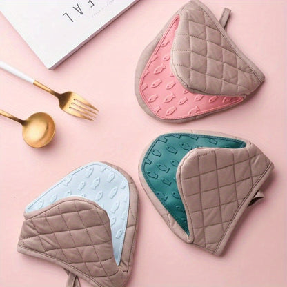 Heat Resistant Silicone Foot Pad with Cover. They Are Multifunctional And Can Be Used As Pot Racks, Microwave Safe Oven Heat Pads, Frying Pan Handle Racks, And Kitchen Countertop Mats.