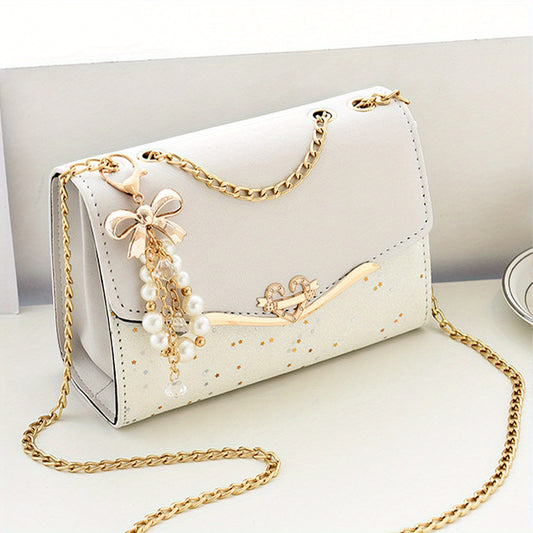 Women's White Crossbody Bag with Golden-Tone Chain Strap, & Bow Charm Accents - Lightweight Clutch Purse for Work, Travel, Beach - Perfect Gift for Christmas, Birthdays, Mother’s Day, Crossbody Purse, Beach Accessory, Decor