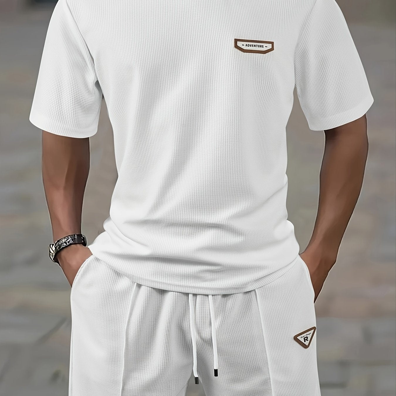 Men's Waffle Round Neck Top with Label, Short Sleeve T-shirt and Drawstring Shorts for Clean and Comfortable Spring/Summer Wear