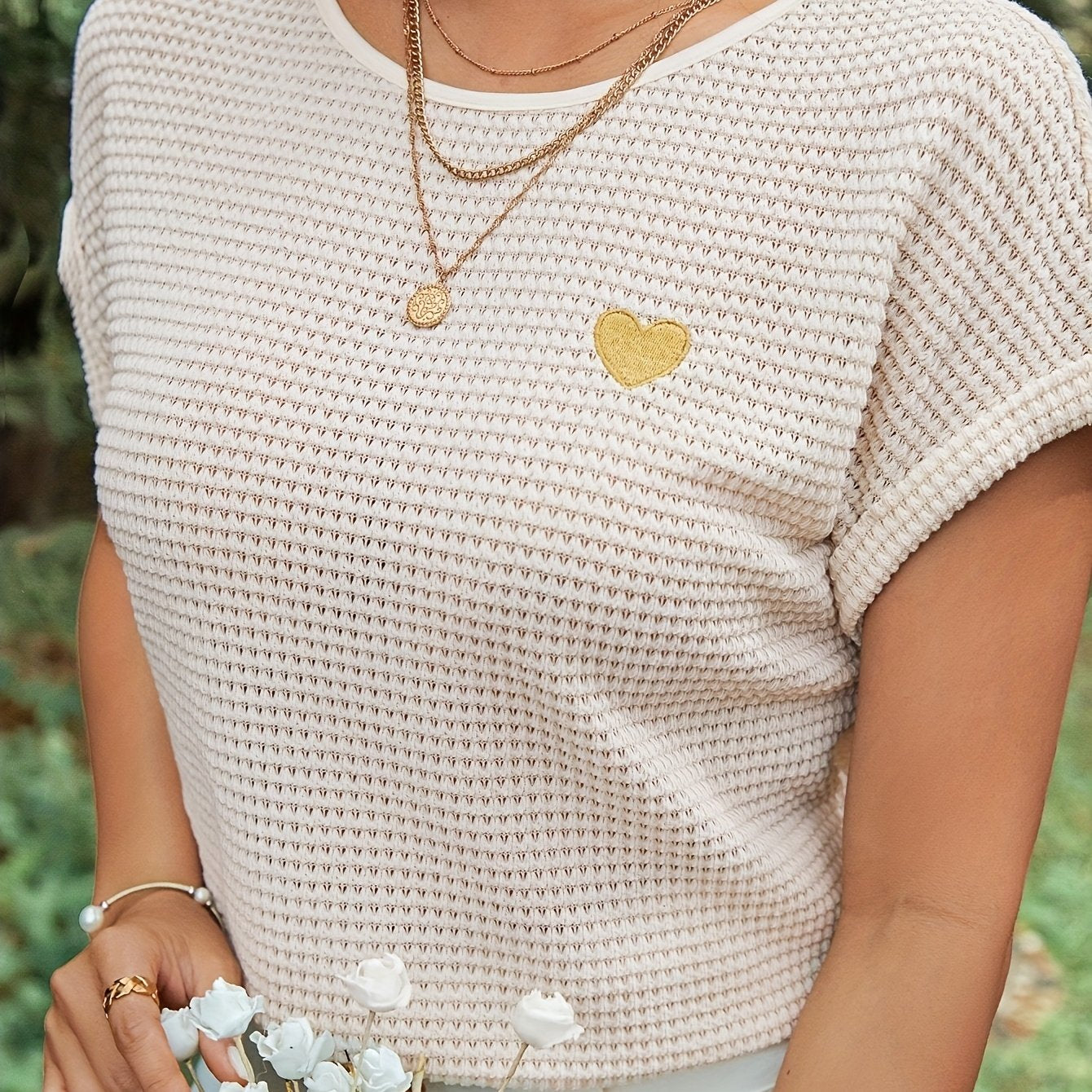 Women'S Brown Knit Short Sleeve Top with Golden Heart Design - Casual Spring/Summer Blouse, Casual Wear|Knit Texture|Short Sleeve Top