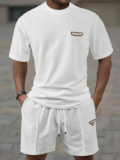 Men's Waffle Round Neck Top with Label, Short Sleeve T-shirt and Drawstring Shorts for Clean and Comfortable Spring/Summer Wear