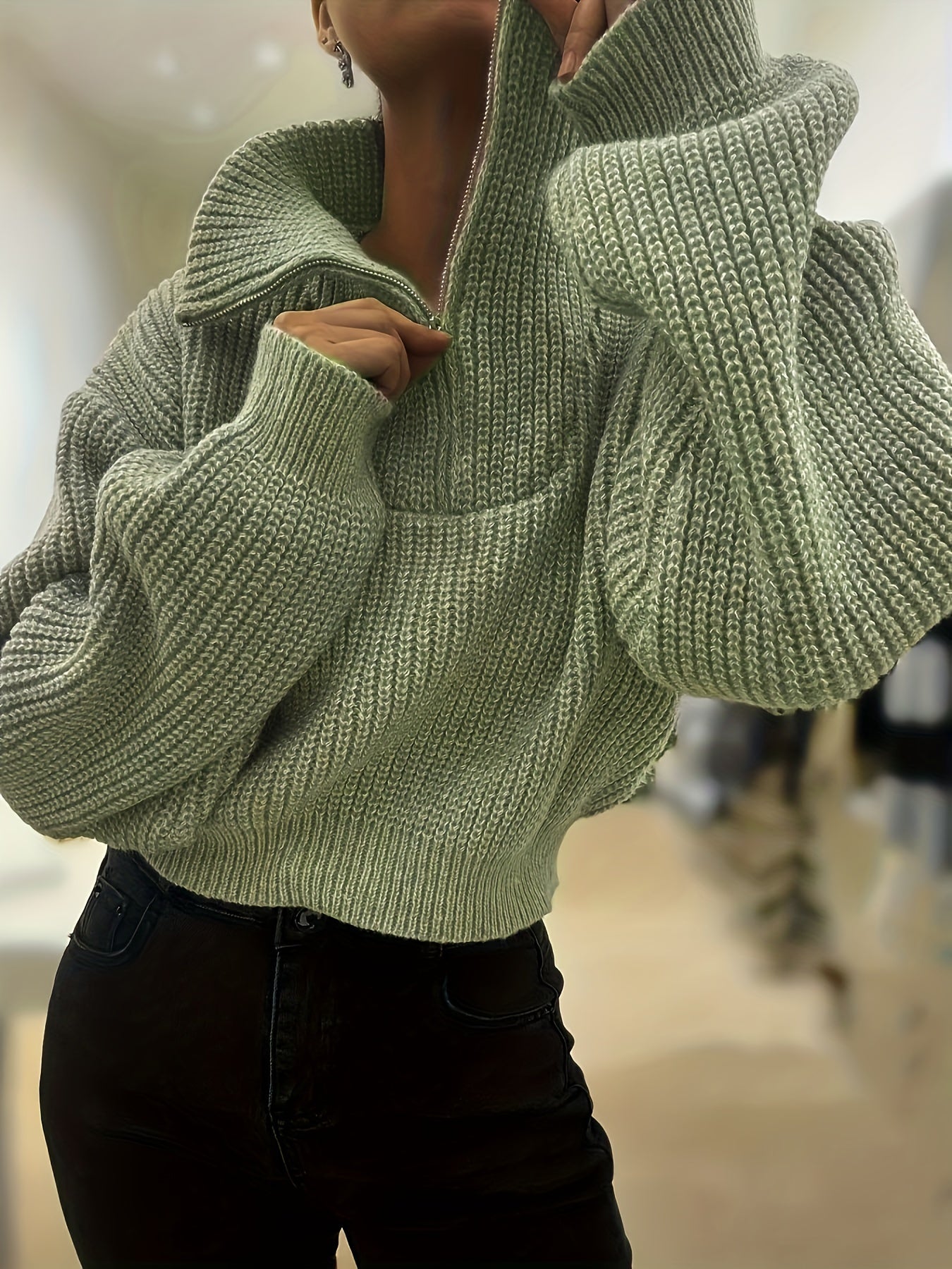 Autumn and Winter Half-Zip Short Fashion Lantern Sleeve Pullover Sweater to Show Your Figure and Versatile
