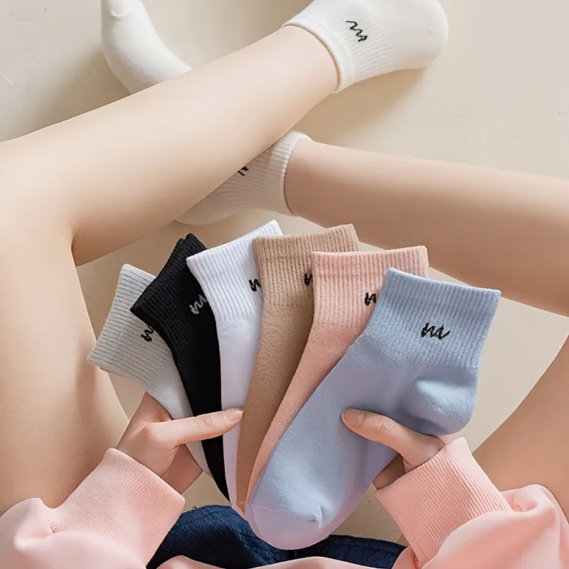 7 Pairs of Spring And Summer Casual Sports Socks, Breathable And Sweat-Absorbing, Simple And Versatile Women'S Ankle Socks.