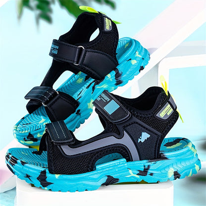 Pair of Boys' Summer Barefoot Sandals with Random Print, Fashionable Buckle Strap Outdoor Beach Sports Sandals Quick-Drying Lightweight EVA Shock Absorption Soles Breathable and Wear-Resistant Casual Sandals