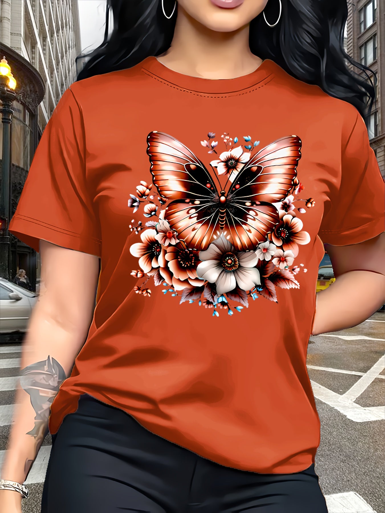 Circle Chic Butterfly Print T-Shirt - Exquisite Design, Casual Round Neck Top - Breathable and Lightweight, Perfect for Spring/Summer Wardrobe