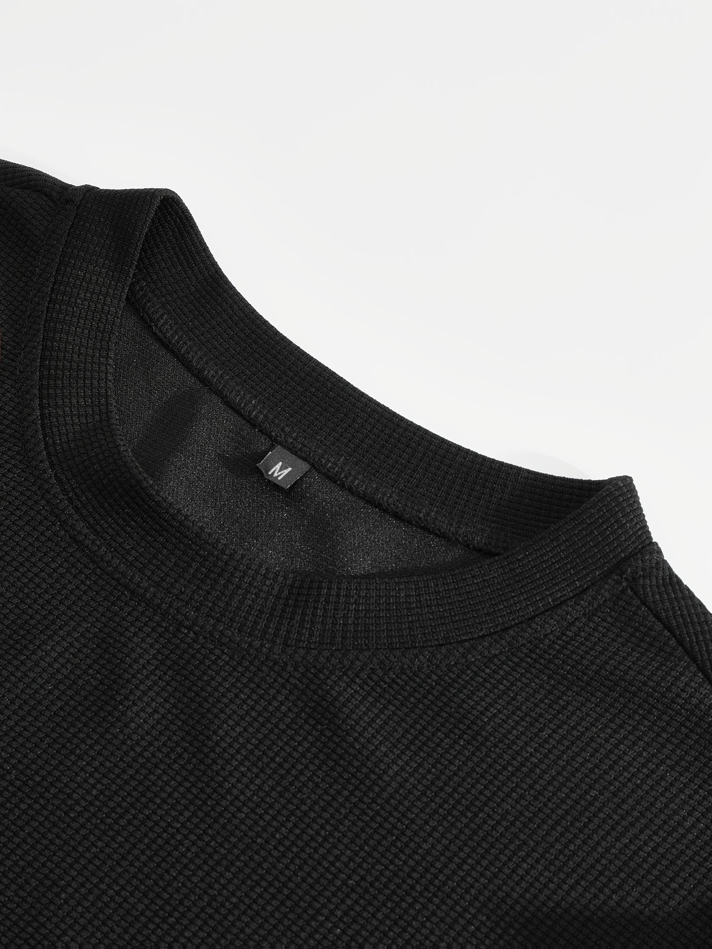 Men's Waffle Round Neck Top with Label, Short Sleeve T-shirt and Drawstring Shorts for Clean and Comfortable Spring/Summer Wear
