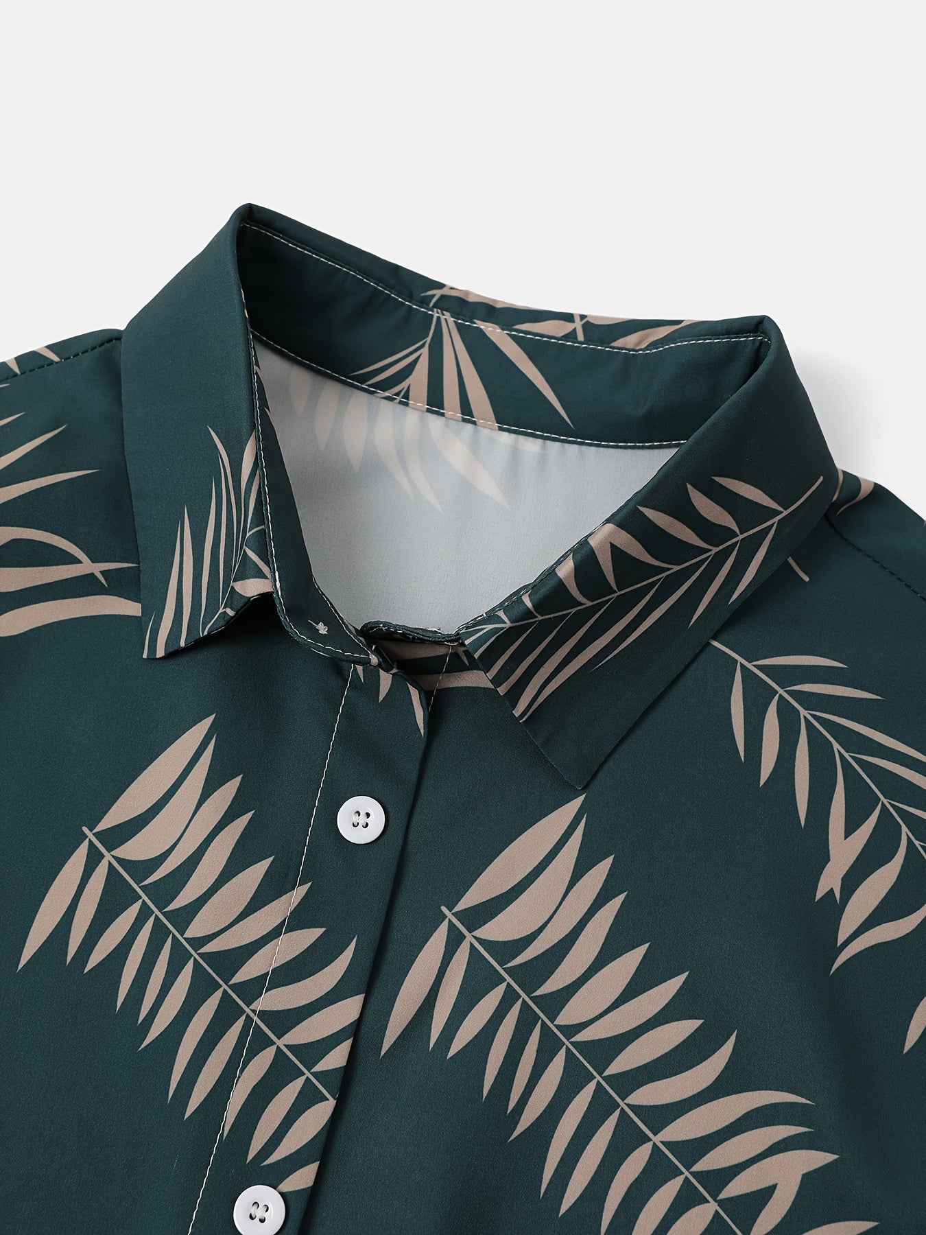 2-piece Men's Holiday Style Summer Outfit Set, Leafs Pattern Print Short Sleeve Button Up Lapel Shirt Top & Solid Drawstring Shorts With Pockets