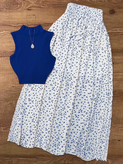 Summer Women's Daily Vacation Set with Small Floral Print Half Skirt and Sleeveless Top