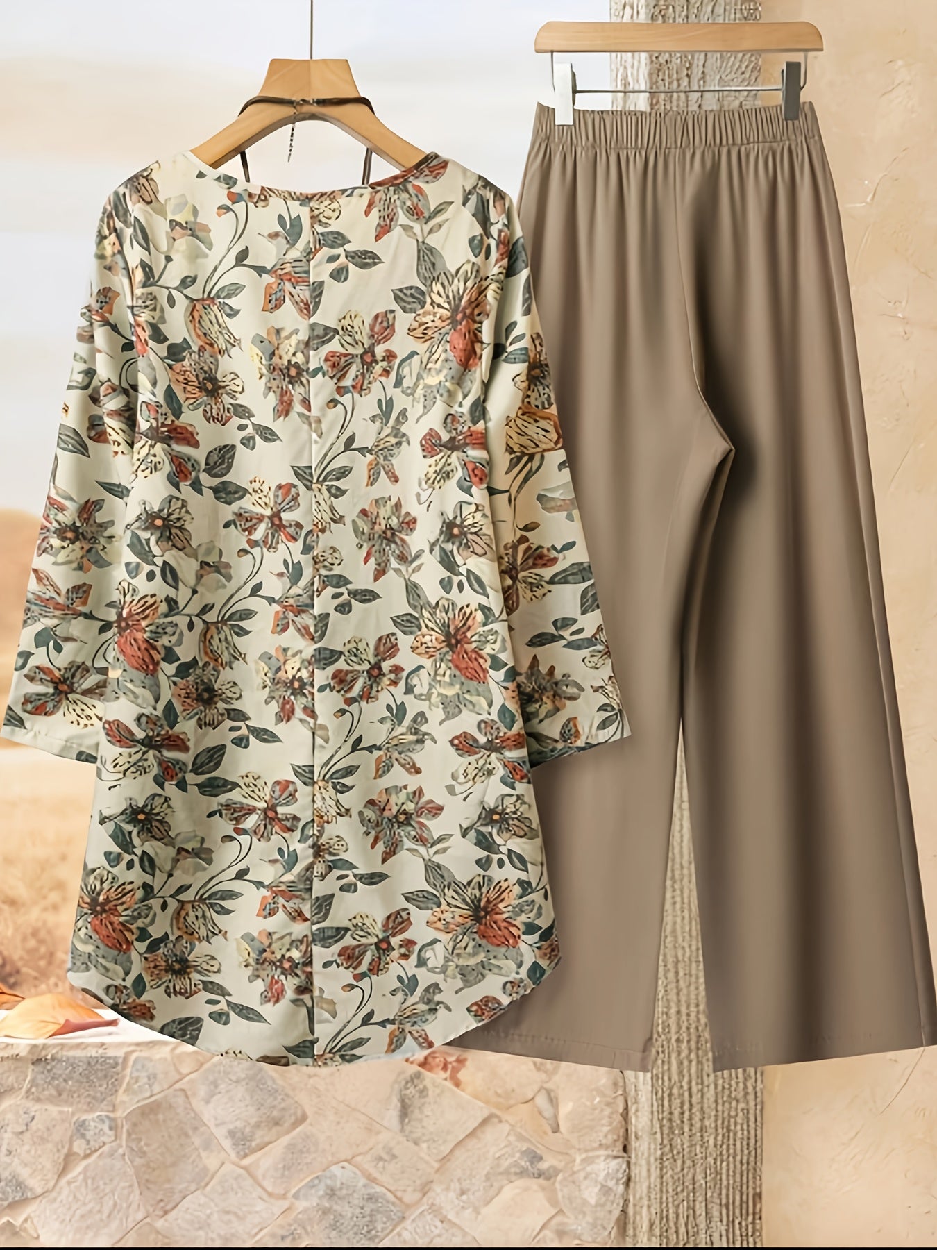 Women's Casual Round Neck Printed Long Sleeve Top and Solid Color Pants Two-Piece Set