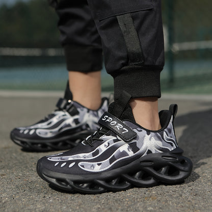 Casual Mesh Sneakers for Boys And Girls with a Three-Dimensional Pattern, Featuring a Low-Top Design with And an EVA Sole, Perfect for Stylish Sports Activities.