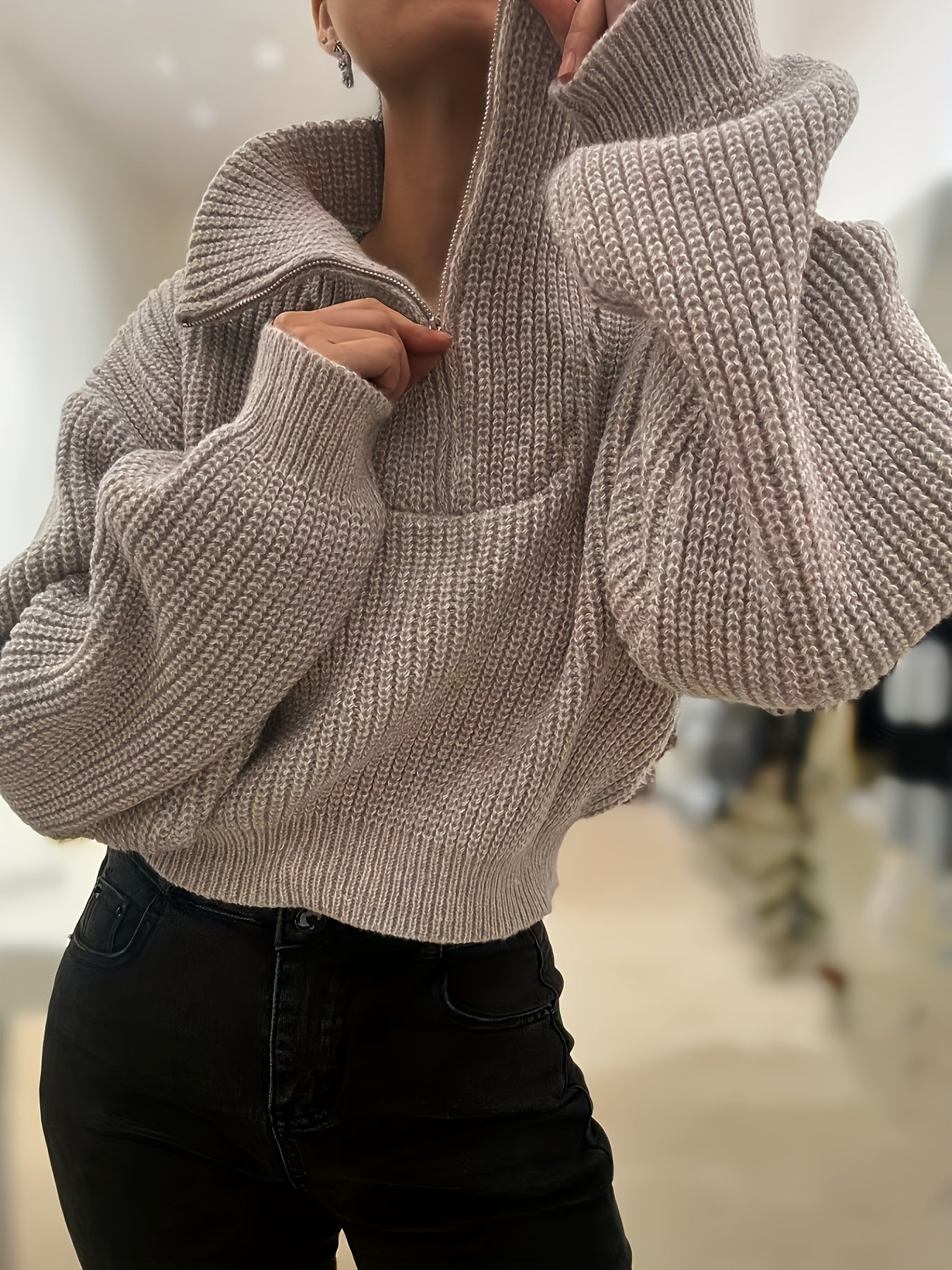 Autumn and Winter Half-Zip Short Fashion Lantern Sleeve Pullover Sweater to Show Your Figure and Versatile