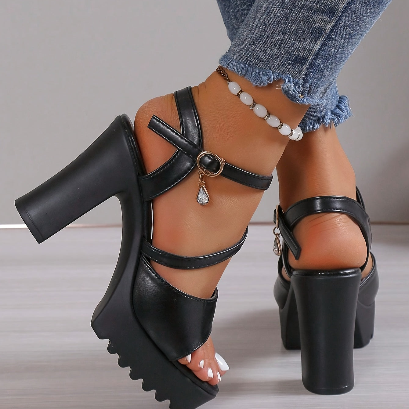 Women'S Summer Fashion Chunky Heel Sandals - White Open Toe with Buckle Strap, Comfortable PU Sole, Stylish High Heel Sandals for Casual Wear, Chunky Heel Sandals