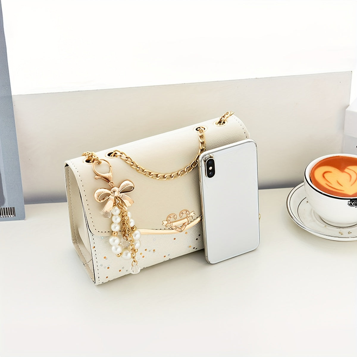 A Stylish Women'S Flip Chain Handbag, Ideal for Shopping, Makes a Wonderful Gift for Family, Loved Ones, Friends, Classmates, Or Even for Yourself. It'S a Perfect Present for Valentine'S Day, Featuring a Square Bread Design A