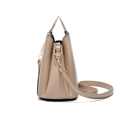 Elegant Light Blue & Pink Handbag with Golden-Tone Hardware, Heart Pendant Charm, And Detachable Shoulder Strap - Perfect Gift for Mom Or Family, Stylish Women'S Clutch Bag, Cute Purse