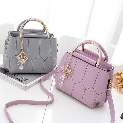 2025 New Women's Geometric Hexagon Pattern Crossbody Bag with Adjustable Strap & Golden-Tone Hardware - Zipper Closure, Polyester Lining, Multiple Colors (Khaki/Dark Gray/White/Pink/Red/Black) - Versatile for Casual & Formal