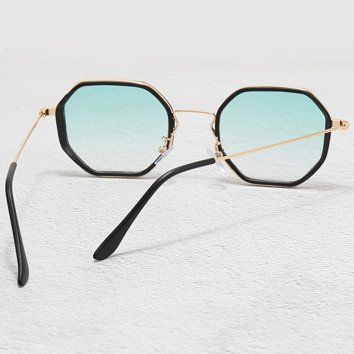 1 Pair of Men'S Geometric Copper Alloy Fashion Glasses with Red Lenses - Casual & Trendy, Ideal for, Daily Wear, and Holiday Gifts, Holiday Fashion Glasses|Sleek Metal Frame Glasses|Polycarbonate Lenses, Glasses
