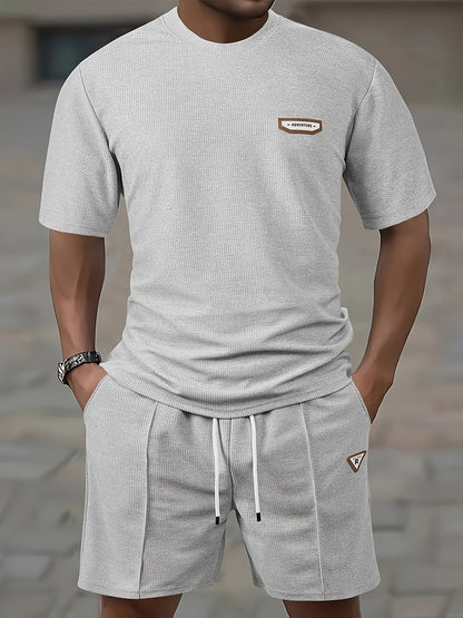 Men's Waffle Round Neck Top with Label, Short Sleeve T-shirt and Drawstring Shorts for Clean and Comfortable Spring/Summer Wear