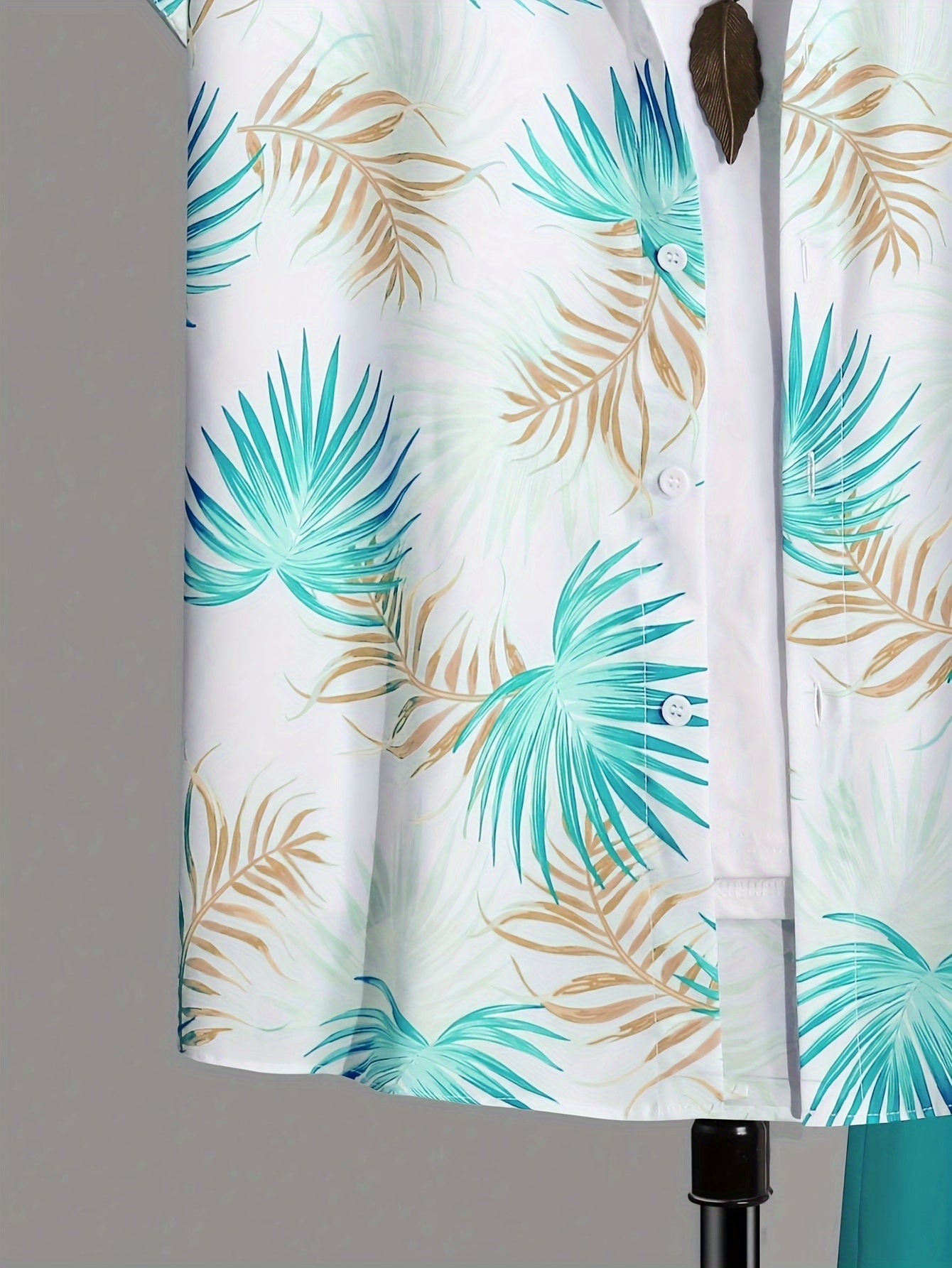 Men's Casual Suit Set with Short Sleeve Shirt and Printed Shorts