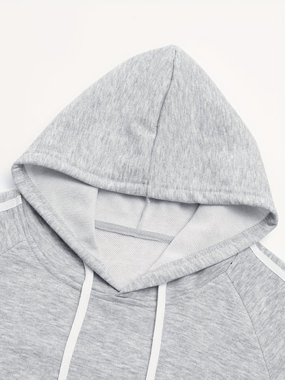 A Set of Two Men'S Casual Sports Outfits, Featuring a Striped Design with Moderately Soft Fabric, Suitable for Outdoor Running And Fitness Activities in All Seasons.
