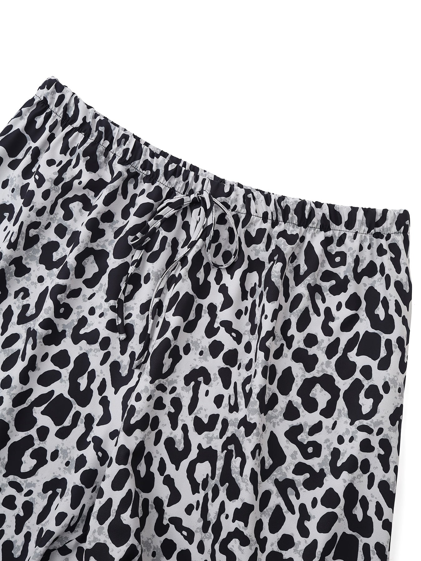 Women's Plus Size Leopard Print Wide-Leg Beach Shorts - Casual Vacation Style, High-Rise with Faux Drawstring, Lightweight Polyester, Black & Gray Animal Pattern, Perfect for Summer Outings, Beachwear Shorts | Tropical Vacati
