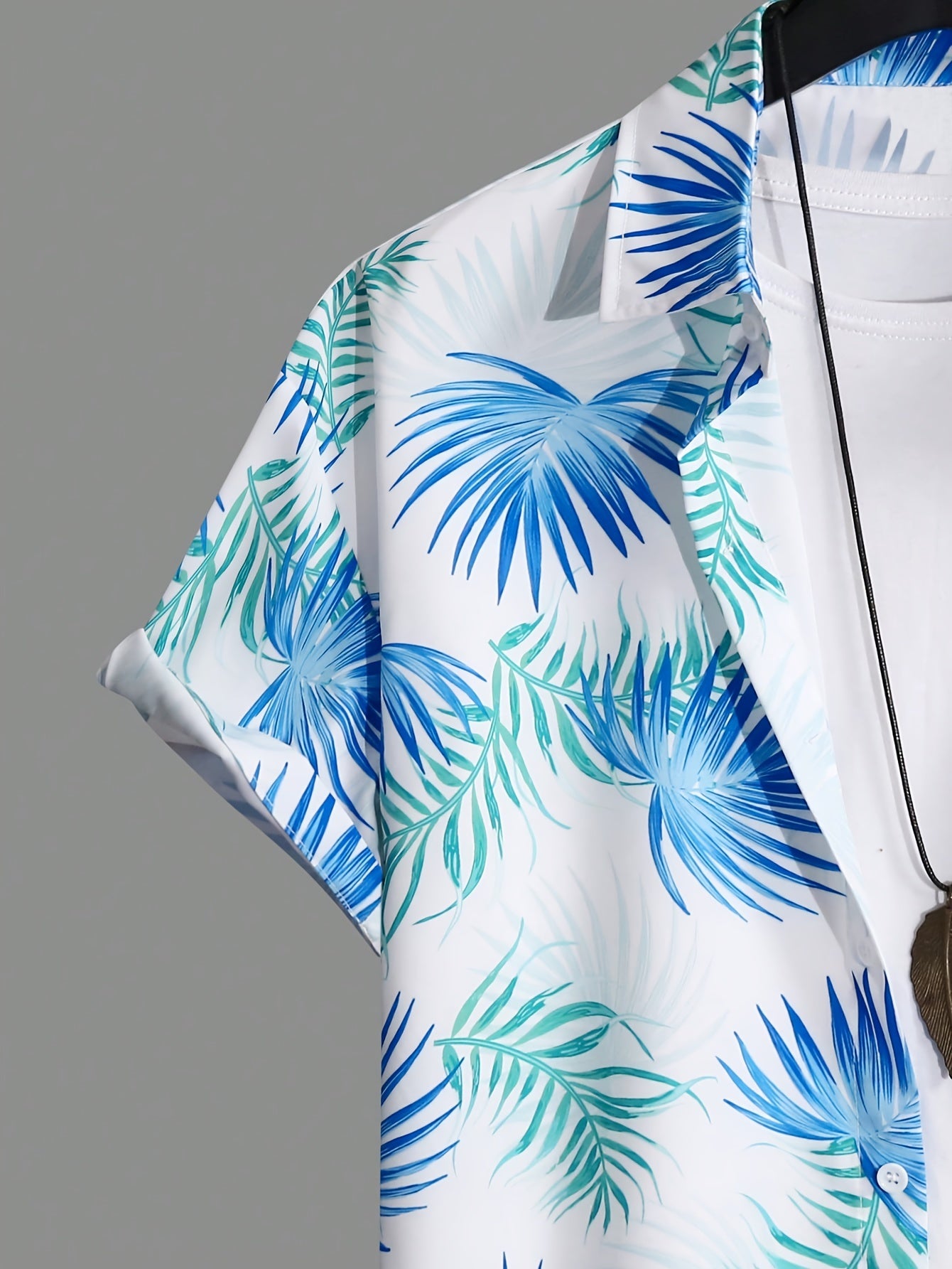 Men's Casual Suit Set with Short Sleeve Shirt and Printed Shorts