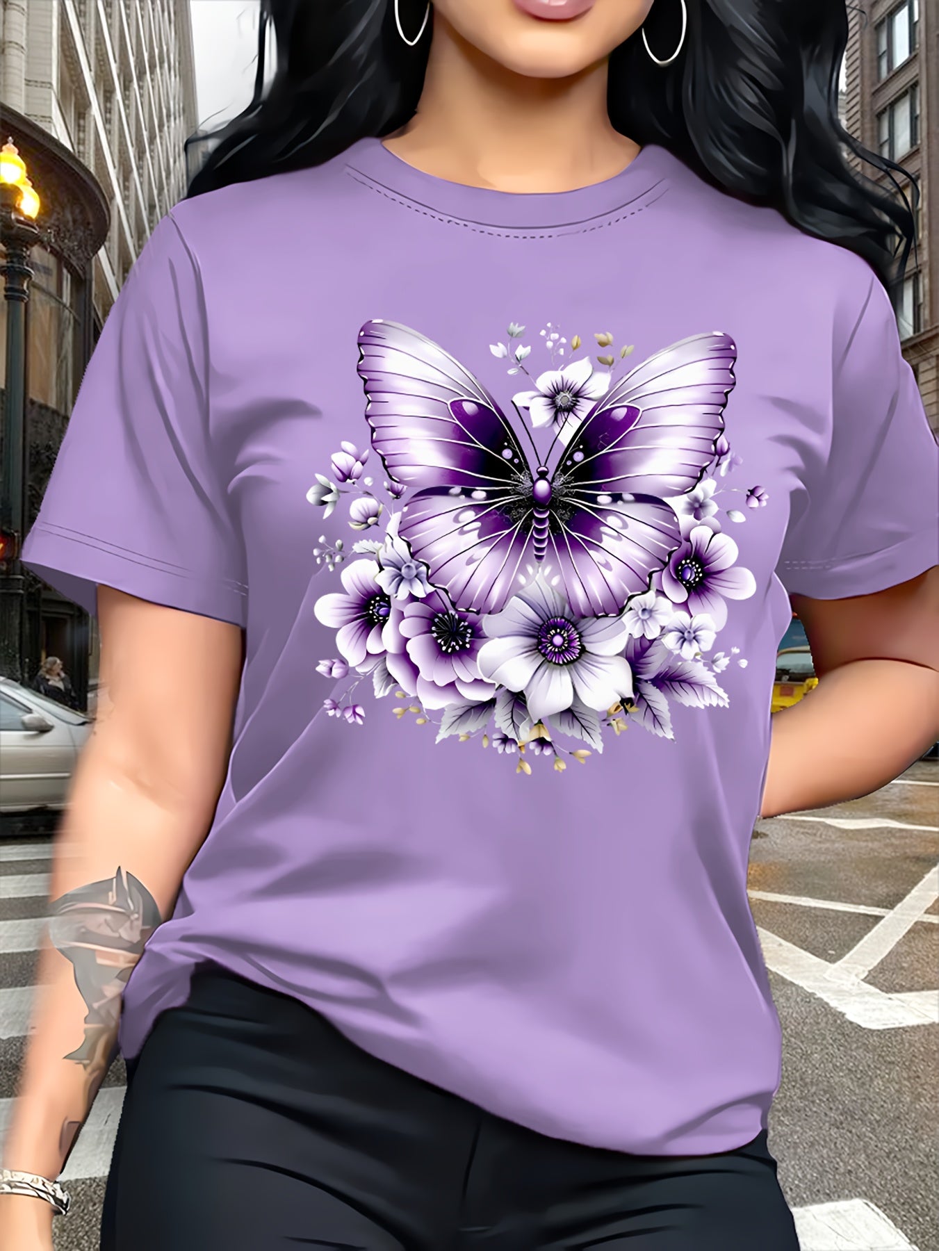 Circle Chic Butterfly Print T-Shirt - Exquisite Design, Casual Round Neck Top - Breathable and Lightweight, Perfect for Spring/Summer Wardrobe