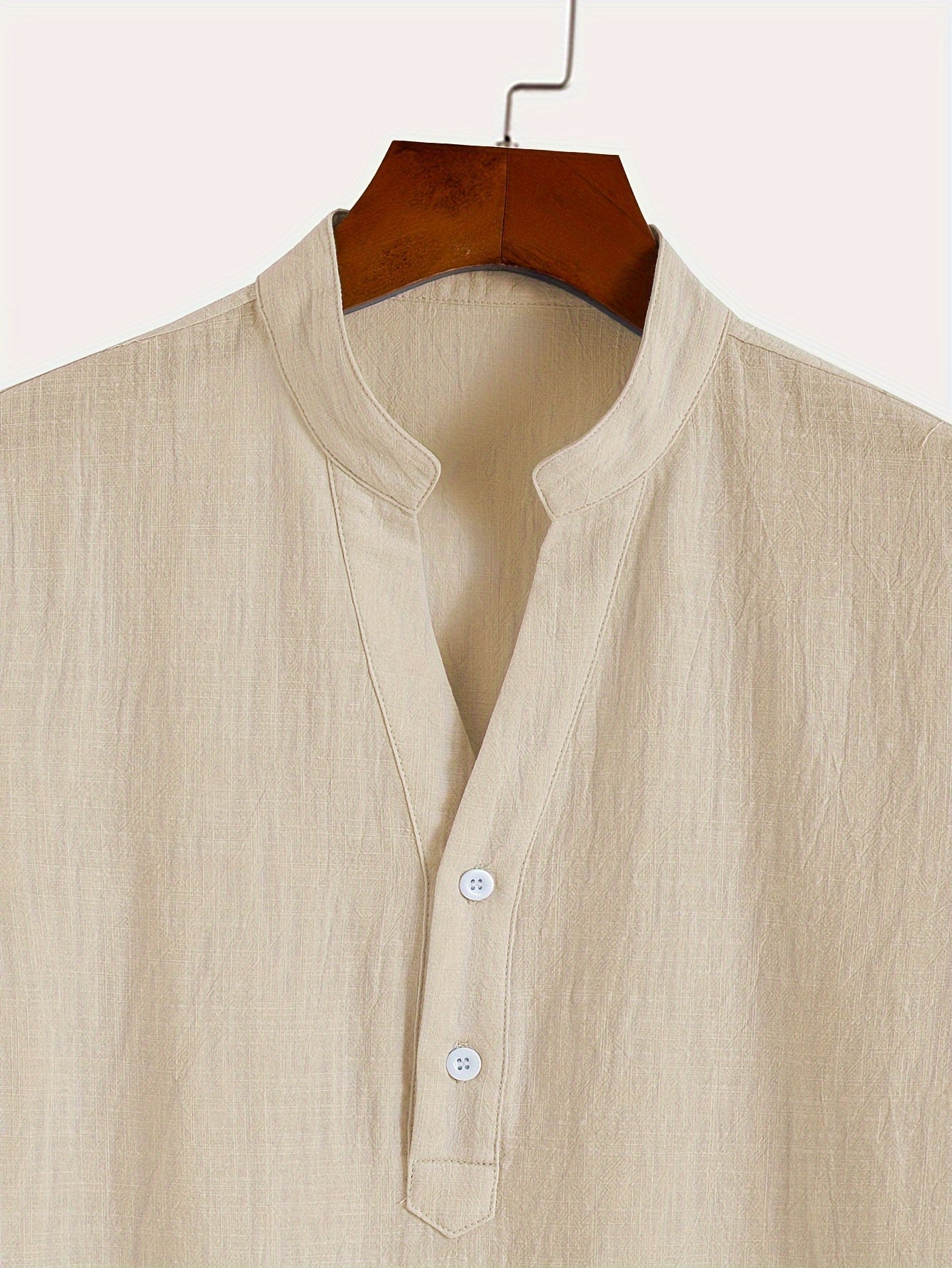 Men'S Classic Solid Color Pure Cotton And Bamboo Textured Breathable Fabric V-Neck Half-Button Design Suitable for Daily Casual Wear, Simple And Versatile, Stylish for Vacations, Hawaiian Style Light Blue Short-Sleeve Shirt.