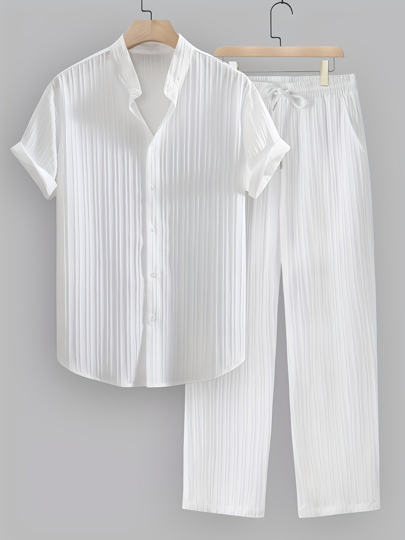 2-Piece Men's Summer Striped Polyester Suit, Short Sleeve Stand Collar Shirt and Drawstring Pants, Non-Stretch Fabric, Suitable for Casual Wear and Beach Vacation, Solid Color
