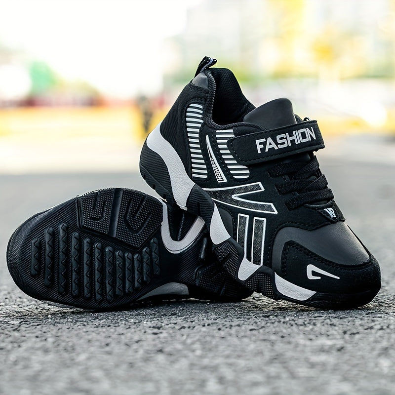 Children's comfortable and lightweight casual sports running shoes for all seasons