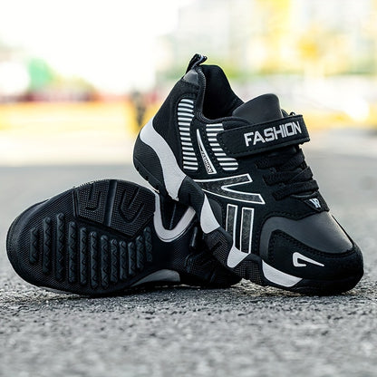 Children's comfortable and lightweight casual sports running shoes for all seasons