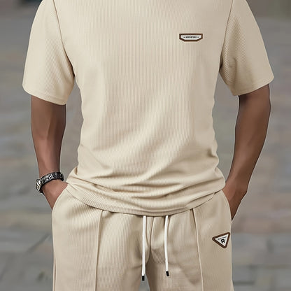 Men's Waffle Round Neck Top with Label, Short Sleeve T-shirt and Drawstring Shorts for Clean and Comfortable Spring/Summer Wear